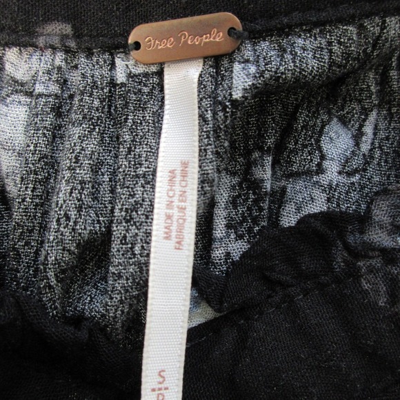 Free People Clover Field Ruffle Long Sleeve Mini Dress S Black Floral Boho 432 - Picture 3 of 8